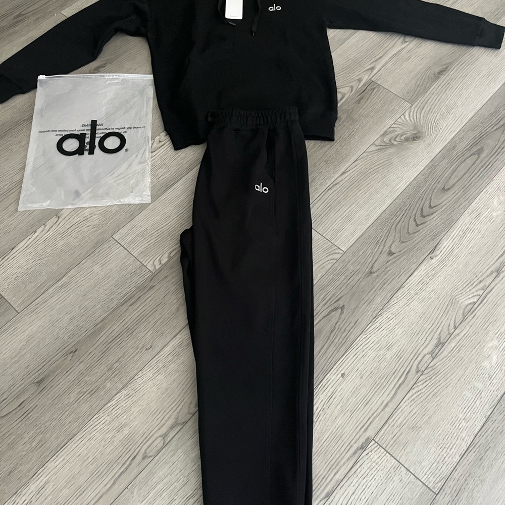 ALO Yoga Black Men's Zip Up Sweater